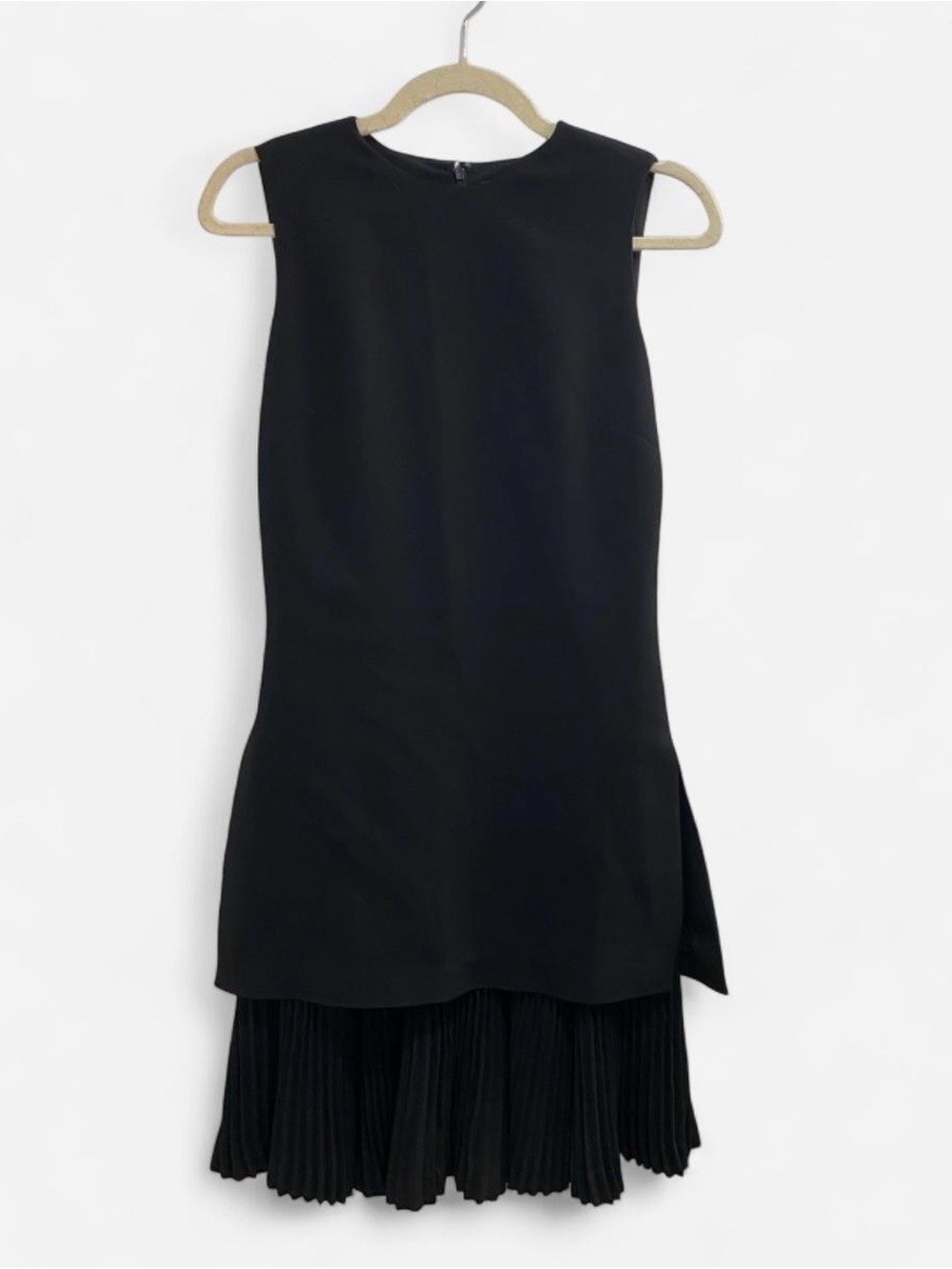 NWOT Theory Black Dress - Pleated Hem